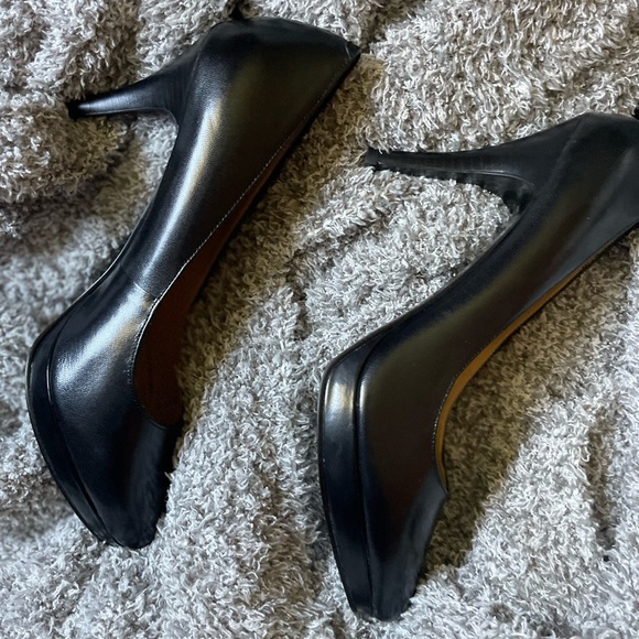 Nine West size 10 black heels - Picture 4 of 4